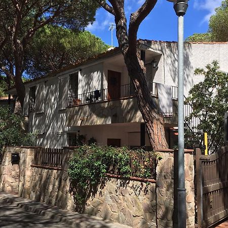 Apartamentos Piscis Platja d'Aro Luaran gambar