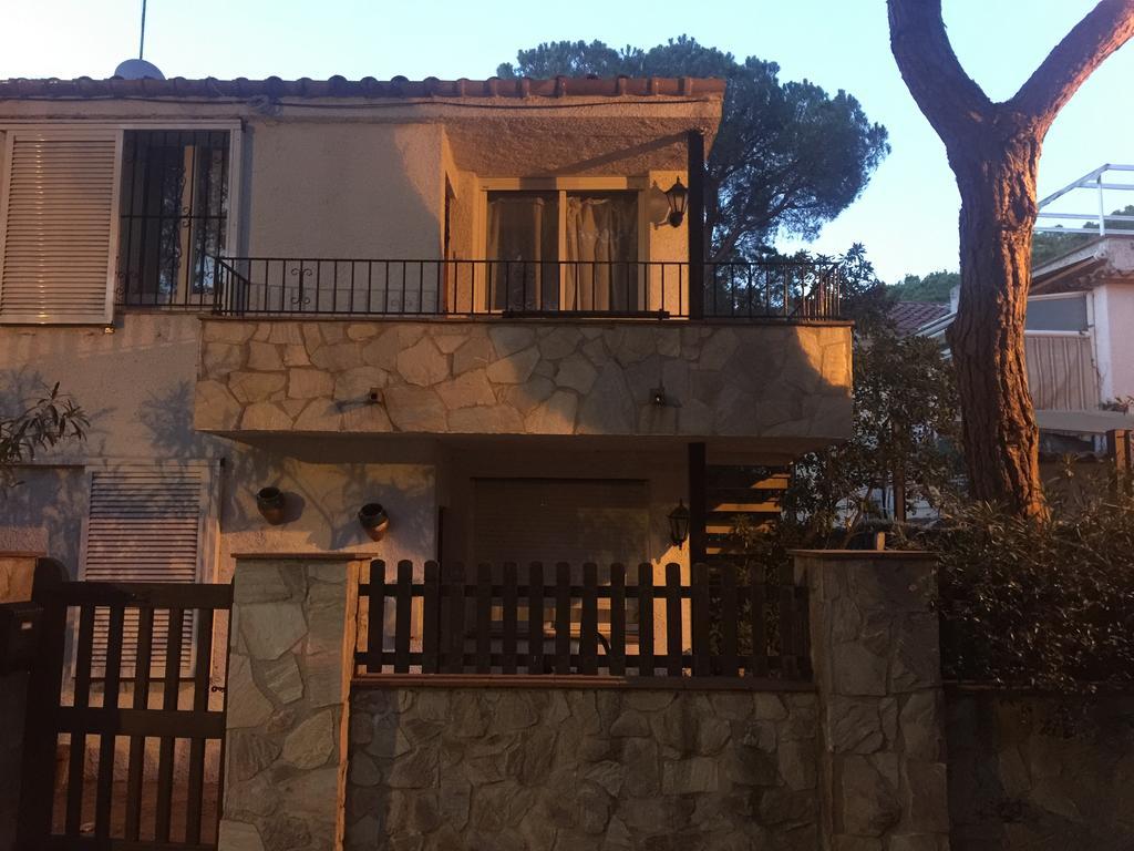 Apartamentos Piscis Platja d'Aro Luaran gambar